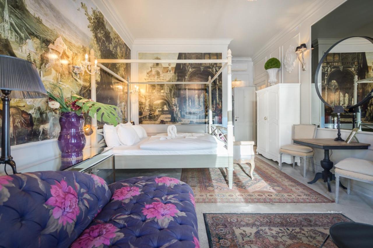 Bpr Violet Noir With A/c Apartment Budapest